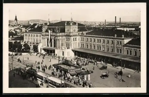 AK Brünn, Bahnhof mit Strassenbahn