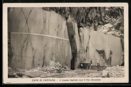 AK Carrara, Cave di Carrara, Il masso tagliato con il filo elicoidale, Steinbruch