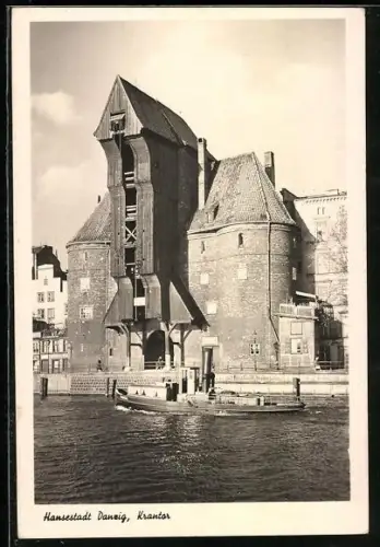 AK Danzig / Gdansk, Blick zum Krantor, Dampfer