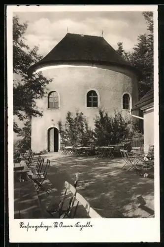 AK Arnsdorf i. Rsgb., St. Anna-Kapelle mit Gasthaustischen