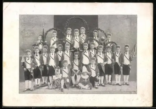 AK München, Schäfflertanz, Kinder mit Reifen