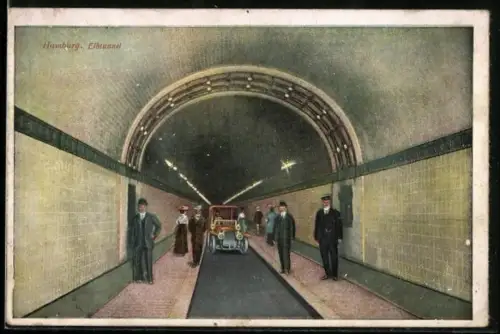 AK Hamburg-St. Pauli, Elbtunnel, Innenansicht mit Passanten