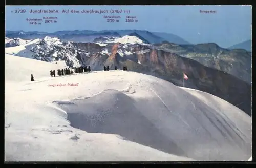 AK Jungfraubahn, Bergsteiger auf dem Jungfraujoch mit Sulegg-Grat