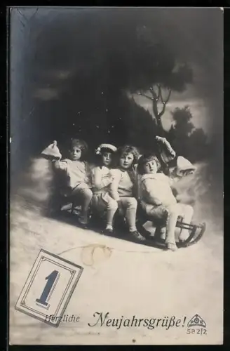 AK Kinder beim nächtlichen Schlittenfahren