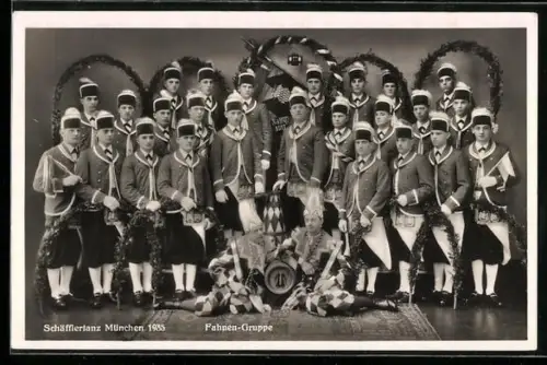 AK München, Schäfflertanz 1935, Fahnen-Gruppe