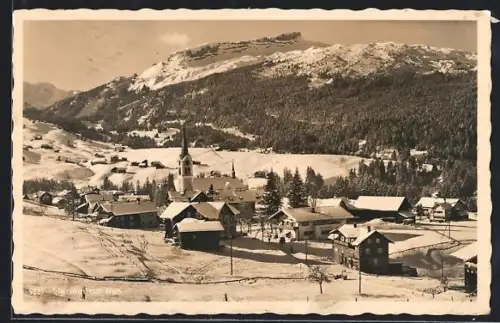 AK Riezlern im Walsertal, Ortsansicht mit Ifen