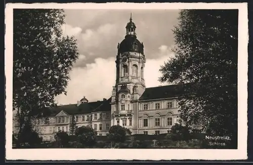 AK Neustrelitz, Blick zum Schloss