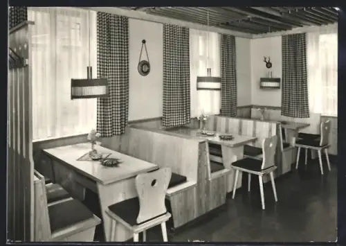 AK Jössnitz /Vogtl., Konsum-Gaststätte Elstertalbrücke, Innenansicht