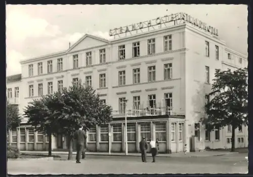 AK Warnemünde, Strandhotel