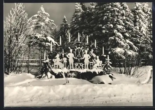 AK Johanngeorgenstadt /Erzgebirge, Schwibbogen im Winter