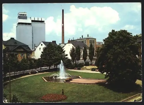 AK Bitburg /Eifel, Brauerei Bitburger, Springbrunnen, Park