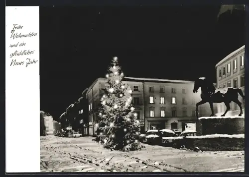 AK Pfarrkirchen /Ndb., Stadtplatz, Reiterdenkmal, Weihnachtsbaum