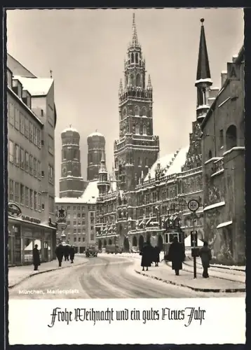 AK München, Marienplatz, Neues Rathaus, Frauenkirche, Winteransicht