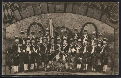 AK München, Münchner Schäfflertanz, Fahnen-Gruppe