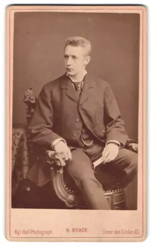 Fotografie H. Noack, Berlin, Unter den Linden 45, Porträt von Otto Müller 1882