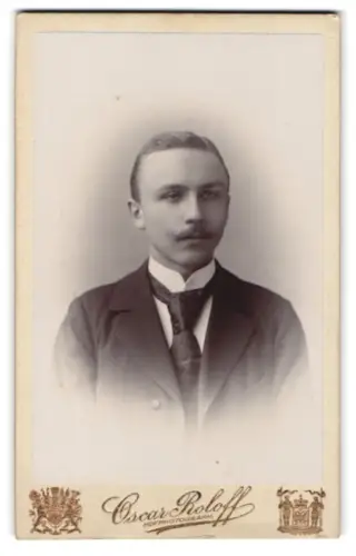 Fotografie Oscar Roloff, Berlin, Jerusalemer-Str. 39, Porträt von Edmund Straeten