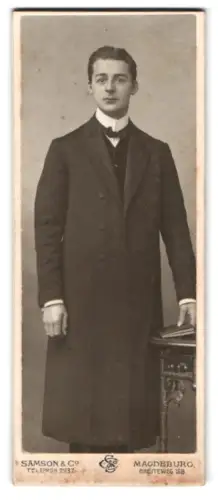 Fotografie Samson & Co., Magdeburg, Breiteweg 168, Porträt von Ernst Dausch