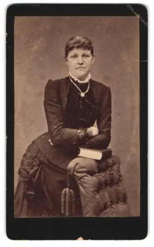 Fotografie T. Spelling, Rönne, Lille Torv, Porträt einer Frau