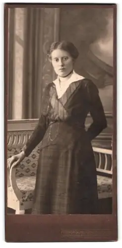 Fotografie Atelier Schleicher, Leipzig, Johannisplatz 5, Porträt einer jungen Dame