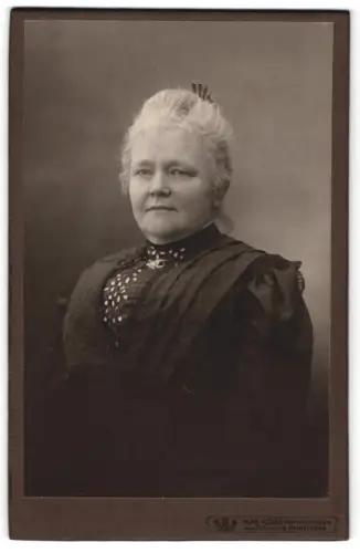 Fotografie Max Kögel, Heidelberg, Plöck 79, Porträt einer älteren Dame