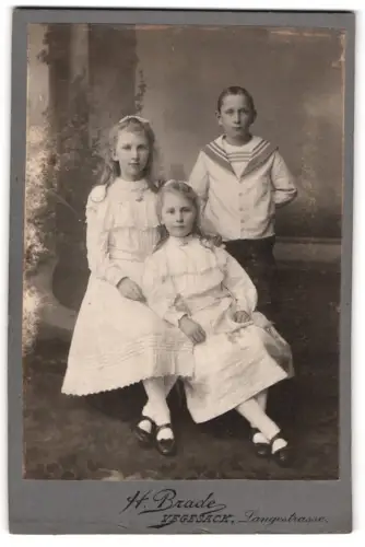 Fotografie H. Brade, Vegesack, Langestrasse, Drei Kinder in eleganter Kleidung