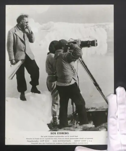7 Fotografien Film SOS Eisberg mit Leni Riefenstahl, Sepp Rist, Ernst Udet, Regisseur Dr. Arnold Franck, 23 x 29cm