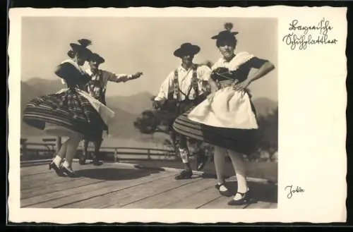 AK Bayerische Schuhplattler, Paare in bayerischer Tracht beim Volkstanz