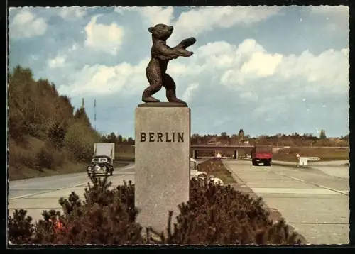 AK Autobahn, Einfahrt nach Berlin, Bärenstandbild am Zeehlendorfer Kleeblatt