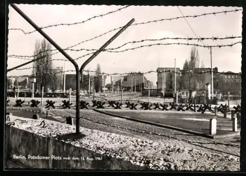 AK Berlin, Potsdamer Platz nach dem 13. August 1961, Ansicht der Grenzanlagen