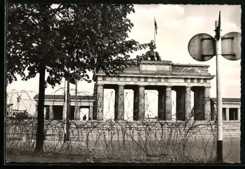 AK Berlin, Brandenbruger Tor nach d. 13. August 1961, Grenze