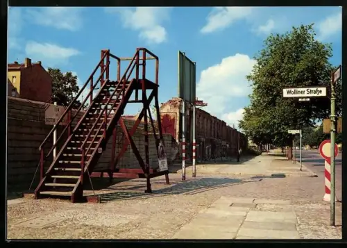 AK Berlin, Bernauer Strasse, Wolliner Strasse, Mauer an der Bernauer Strasse
