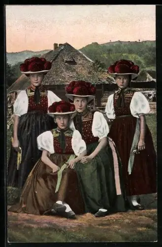 AK Vier Frauen in Schwarzwälder Tracht muit Hut