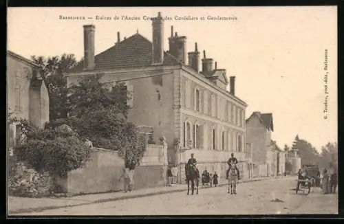 AK Barbezieux, Ruines de l`Ancien Couvent des Cordeliers et Gendarmerie