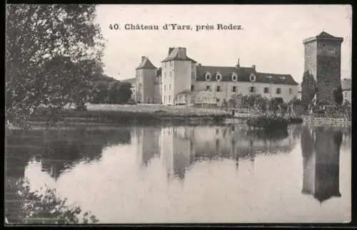 AK Yars /Rodez, Château d`Yars et son reflet dans l`eau