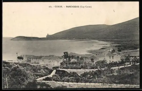 AK Barcaggio, Vue sur le village et la côte de Cap Corse