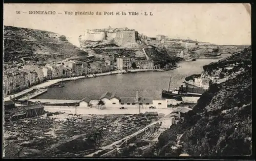 AK Bonifacio, Vue générale du Port et la Ville
