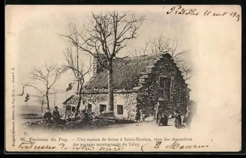 AK Saint-Hostien /Puy, Maison de ferme typique des paysans montagnards du Velay