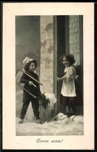 AK Kleiner Schornsteinfeger vor einer Tür