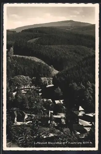 AK Blauenthal i. Erzgeb., Ortsansicht mit Auersberg