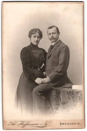 Fotografie Ad. Hoffmann Nf., Dresden-A., Waisenhausstr. 38, Elegantes Paar