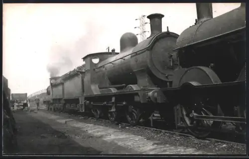Fotografie britische Eisenbahn, Furness Railway, Dampflok, Tender-Lokomotive aneinander gekoppelt