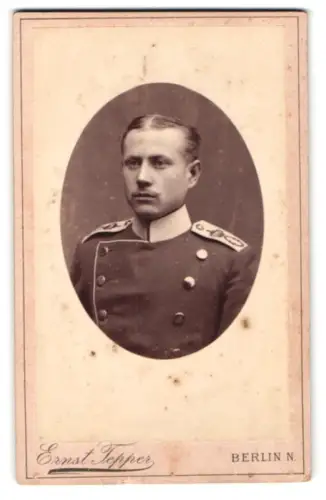 Fotografie Ernst Tepper, Berlin, Soldat vom Grenadier-Rgt. Königin Olga (1. Württemberg.) Nr. 119
