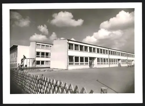 Fotografie Ansicht Wolfen, die Grundschule Anhaltinersiedlung