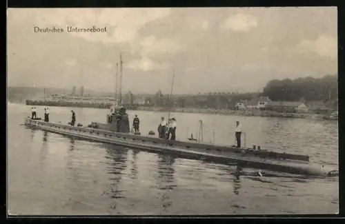 AK Deutsches U-Boot U-3 vor dem Hafen