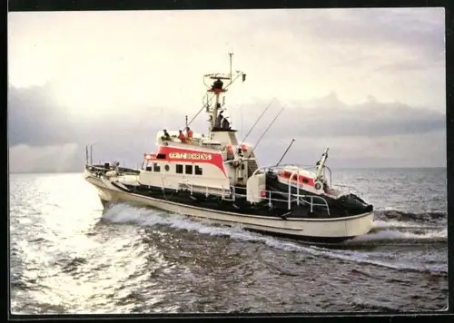 AK Seenotkreuzer Fritz Behrens der 23 m-Klasse mit Tochterboot hohe Fahrt laufend