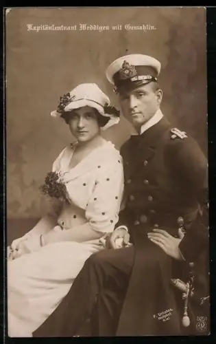 AK Kapitänleutnant Otto Weddigen mit Gemahlin, Kmdt. von U-Boot U-9, mit Pour le Mérite und EK I 1914
