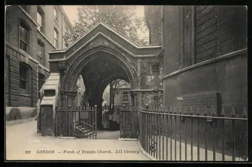 AK London, Porch of Temple Church, XII. Century