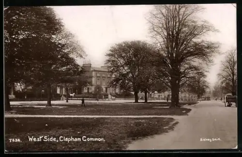 AK Clapham Common, West Side, Street Scene