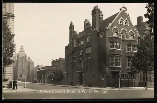 AK London, Prince Consort Road