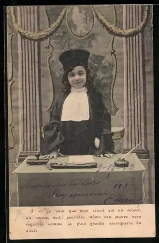 AK Kleiner Anwalt an der Kanzel